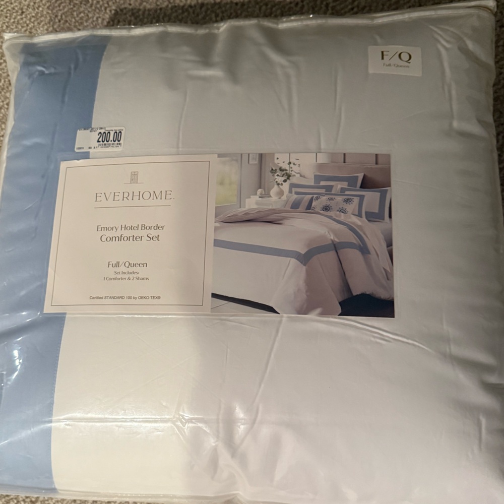 Everhome Emory Hotel Border Comforter Set